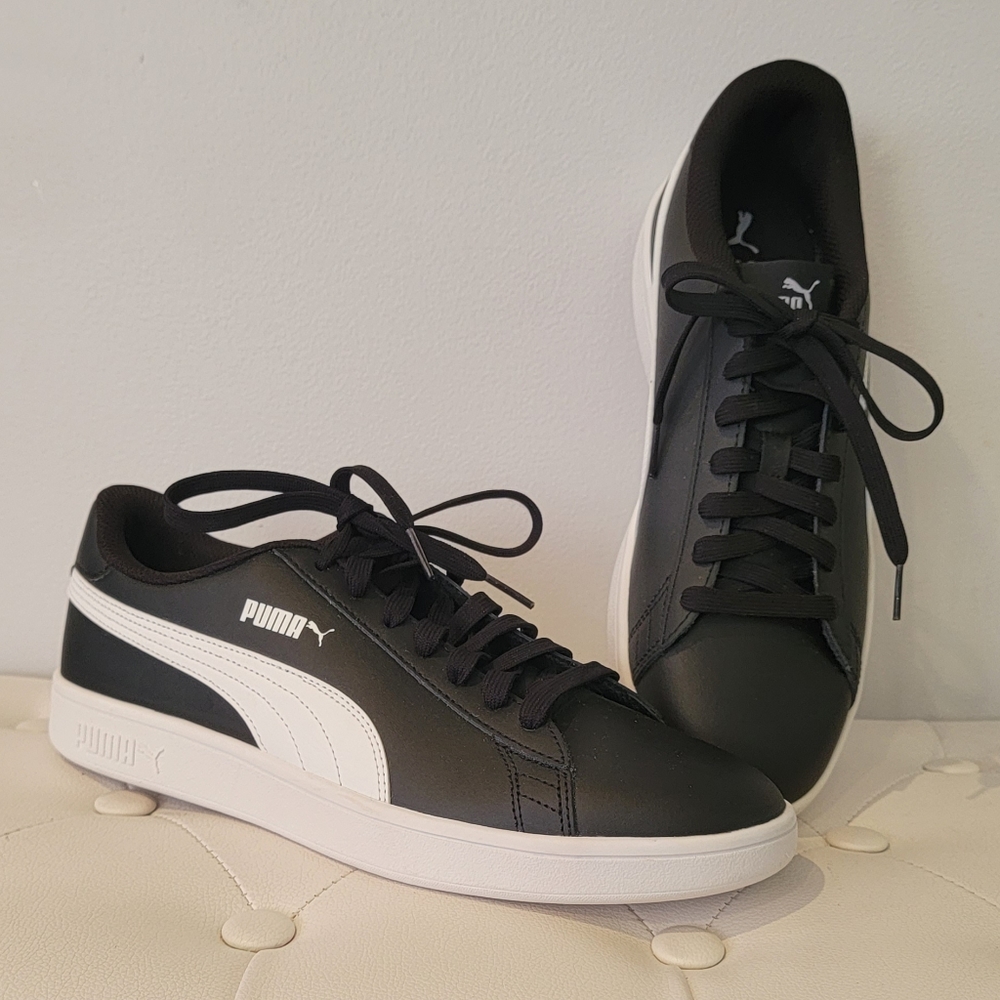 Puma Smash V2 Men's Leather Sneaker BLACK/WHITE Size 11